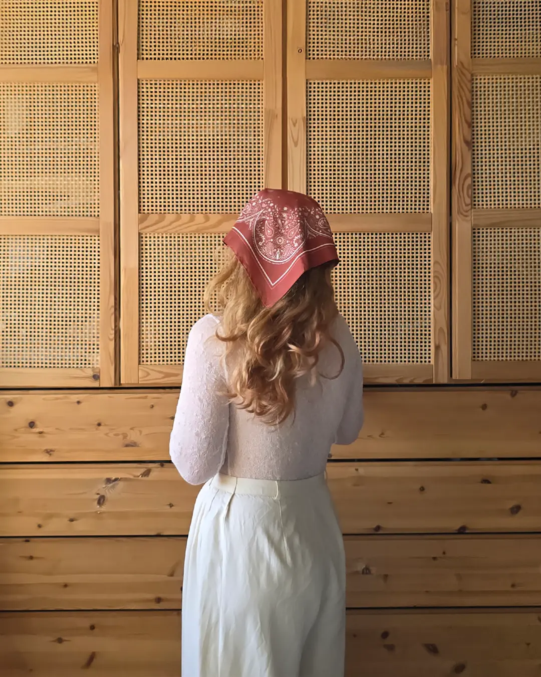 Wiskozowa apaszka bandana Rozalia 49x49 cm różowa w kwiaty - Czaje handmade Polska