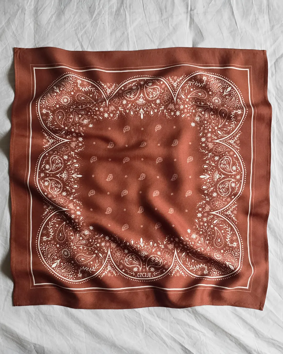 Wiskozowa apaszka bandana Rozalia 49x49 cm różowa w kwiaty - Czaje handmade Polska