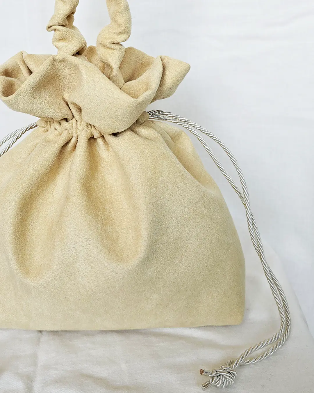 Mała torebka na ramię Bonbon Butterscotch handmade — Czaje Polska