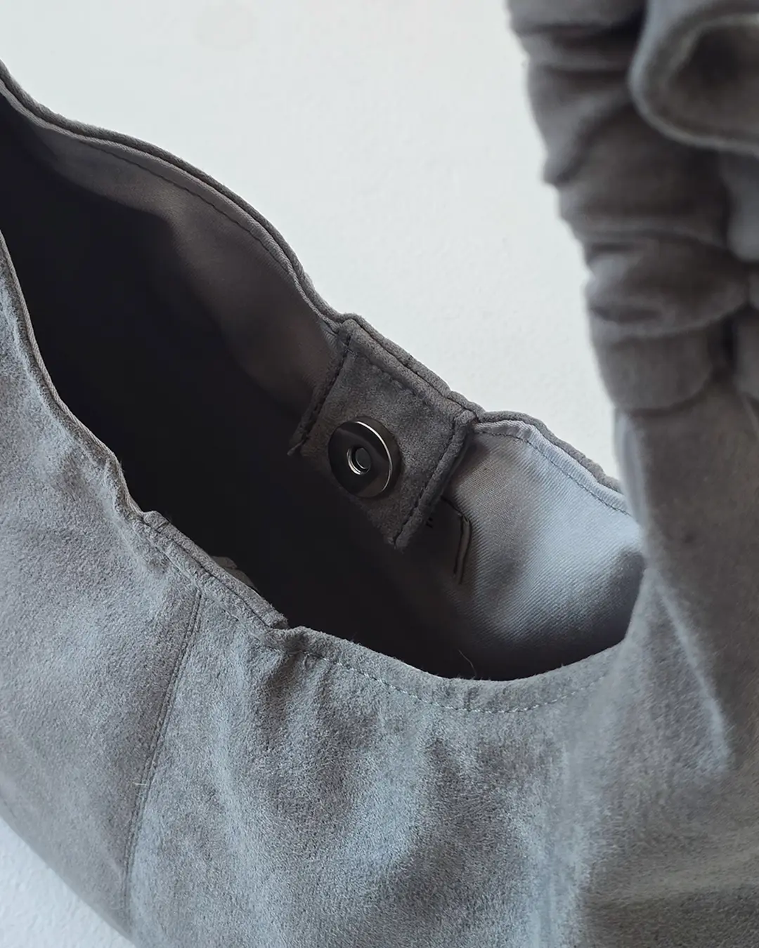 Szara torebka Florescence Grey handmade kształt kwiatko-pierożka - Czaje Polska