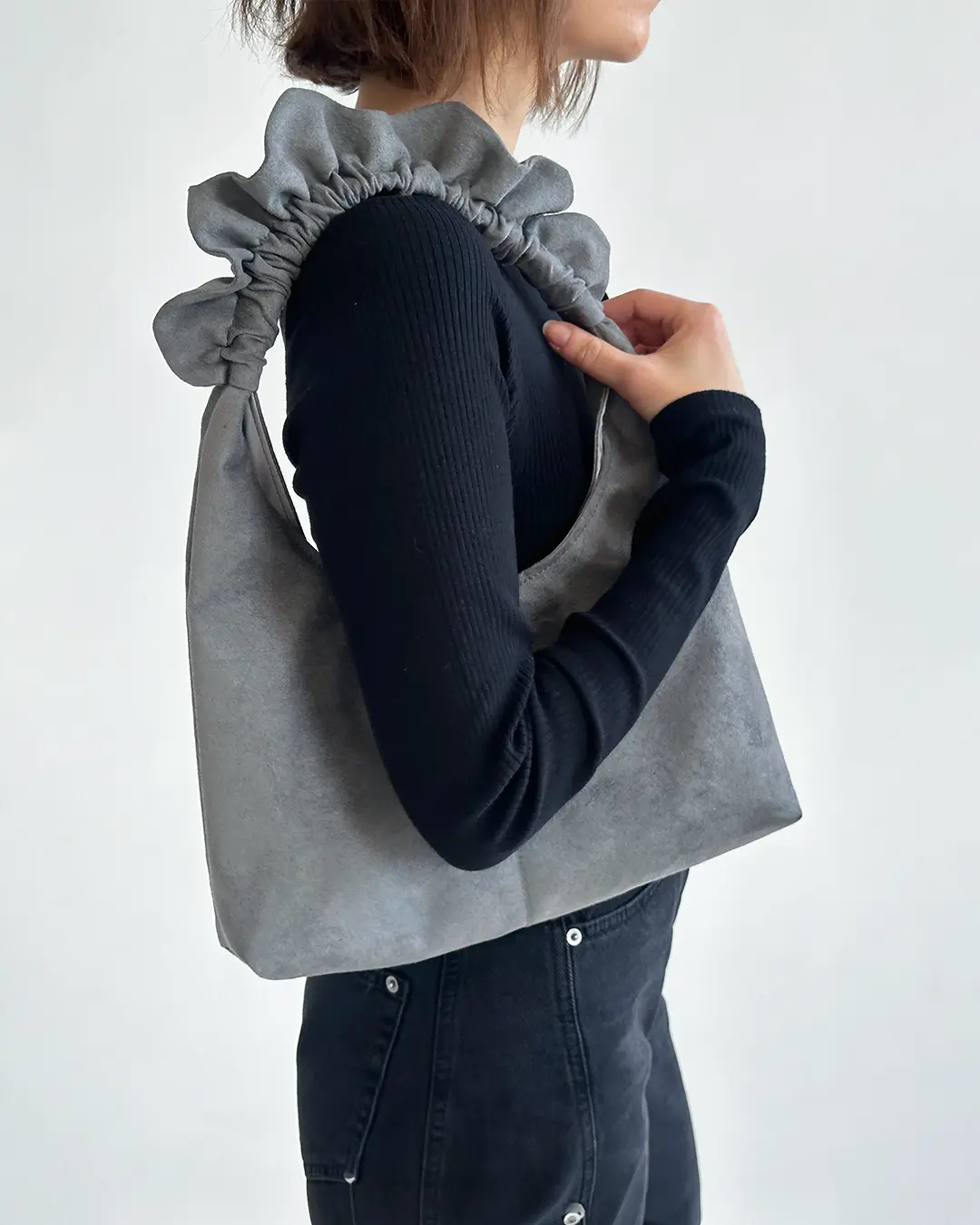 Szara torebka Florescence Grey handmade kształt kwiatko-pierożka - Czaje Polska