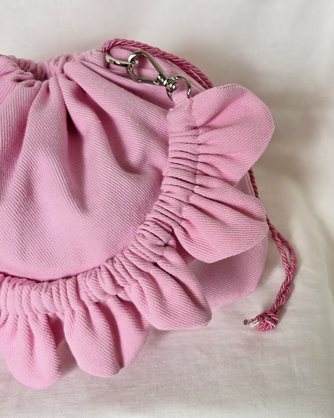 Mała torebka na ramię Flowerhead Cotton Candy Silver bawełna srebrne okucia handmade - Czaje Polska