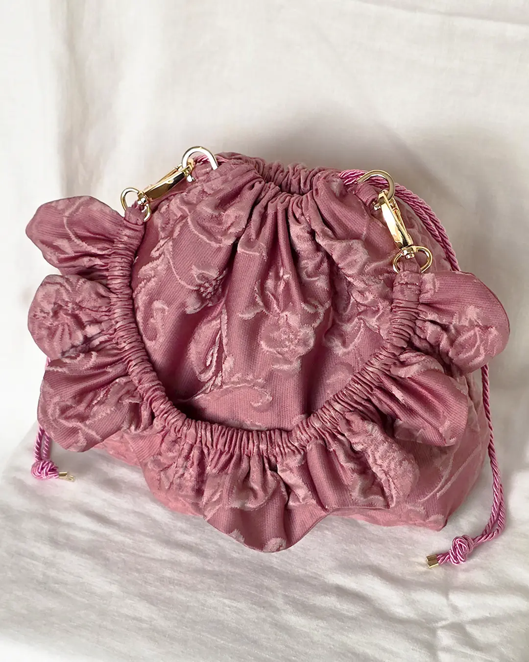 Mała torebka na ramię Flowerhead Dusty Rose Gold tkanina tekstylna złote okucia handmade - Czaje Polska