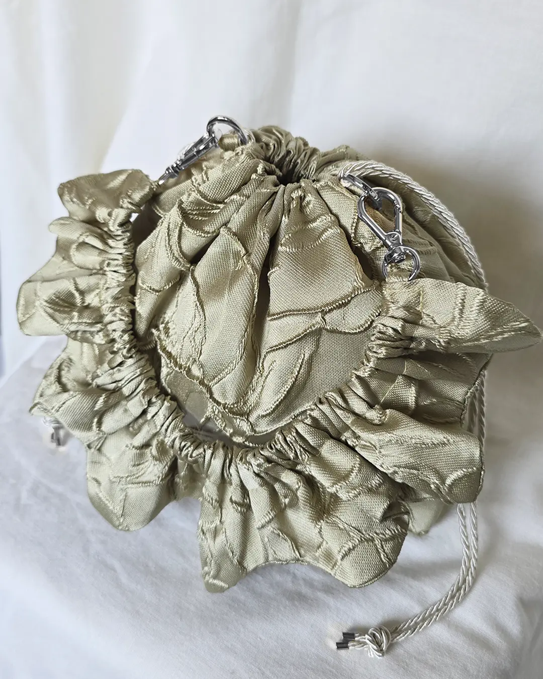 Mała torebka na ramię Flowerhead Olive Branch Silver tkanina tekstylna srebrne okucia handmade - Czaje Polska