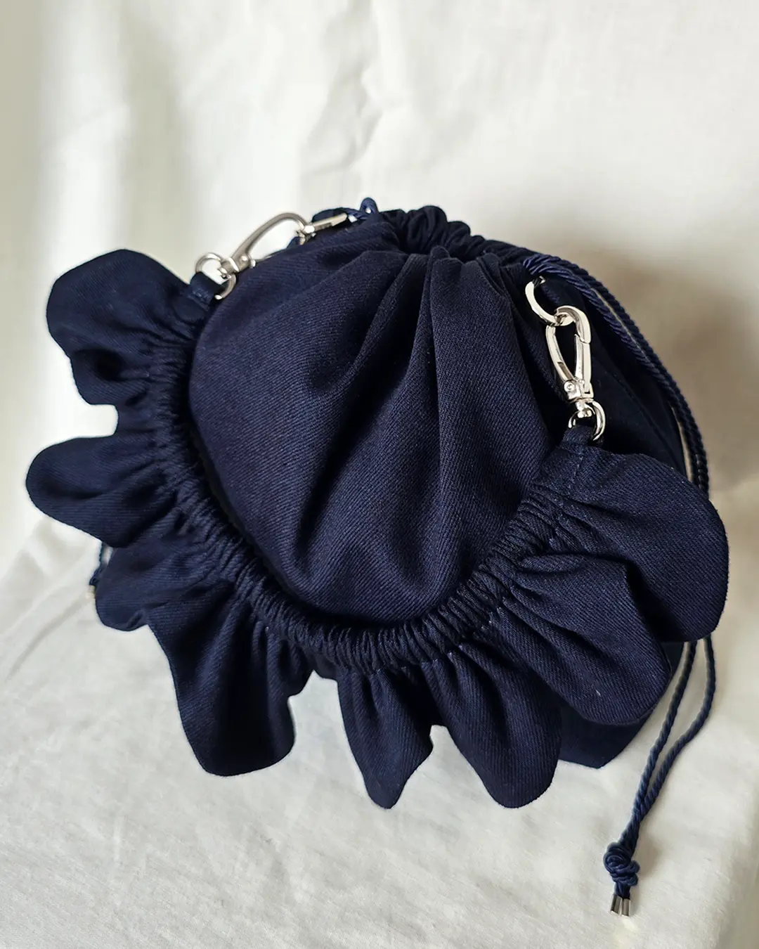 Mała torebka na ramię Flowerhead Petite Jeans Silver jeans srebrne okucia handmade - Czaje Polska