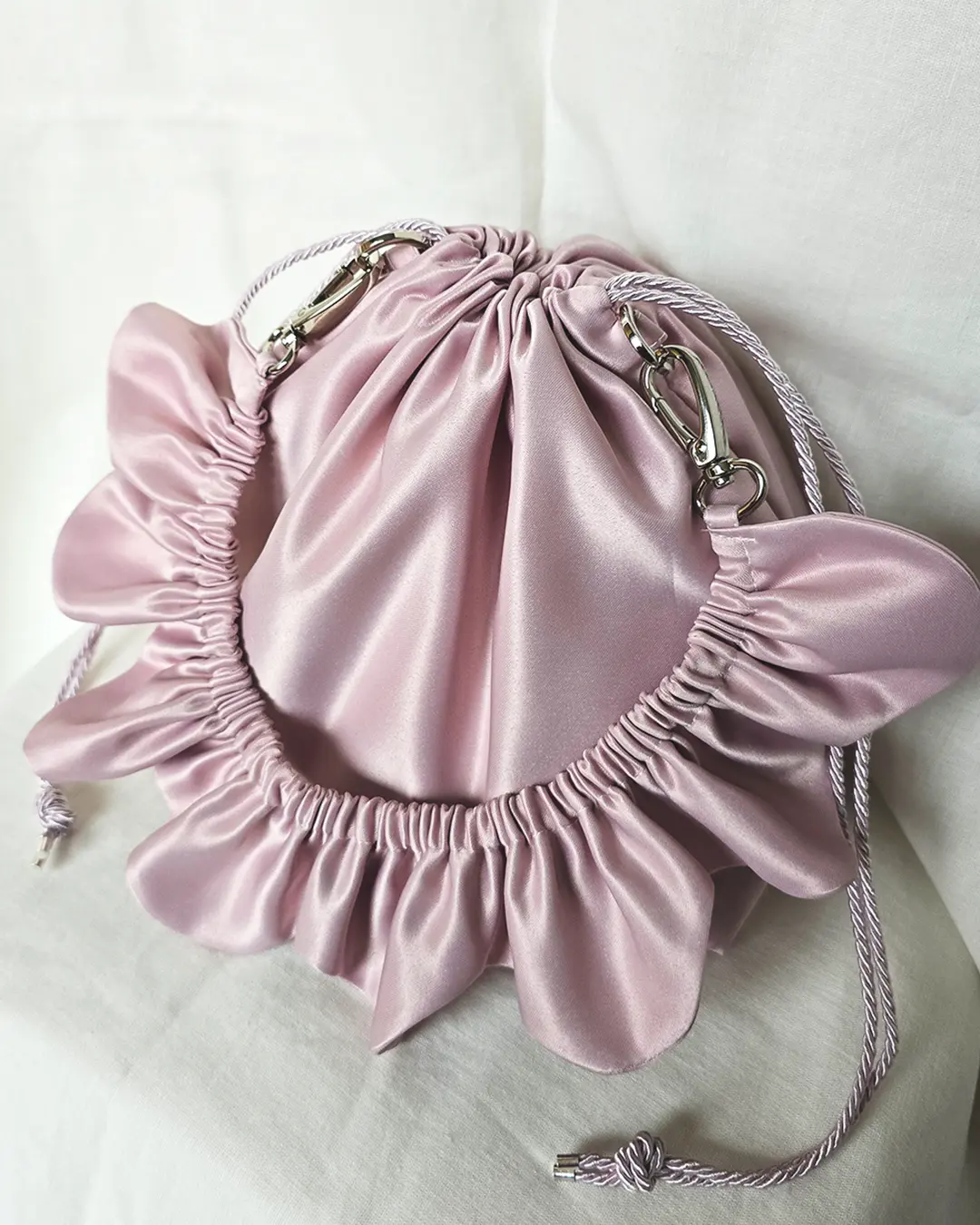 Mała torebka na ramię Flowerhead Pinky Swear Silver tkanina tekstylna srebrne okucia handmade - Czaje Polska