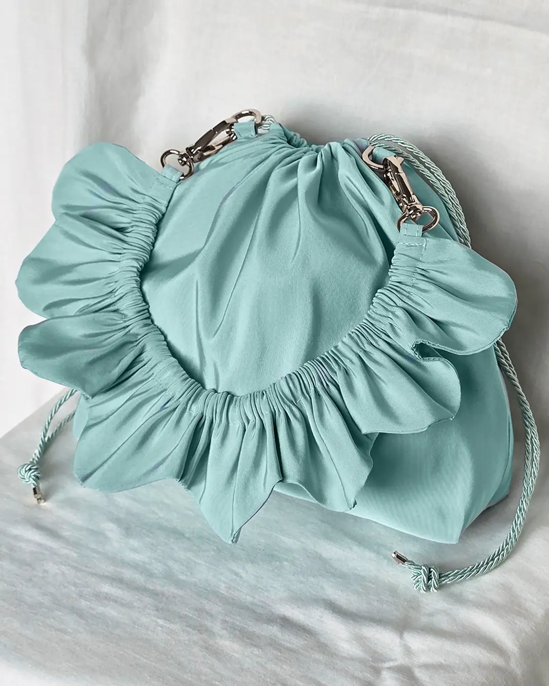 Mała torebka na ramię Flowerhead Icy Blue Silver tkanina tekstylna srebrne okucia handmade - Czaje Polska