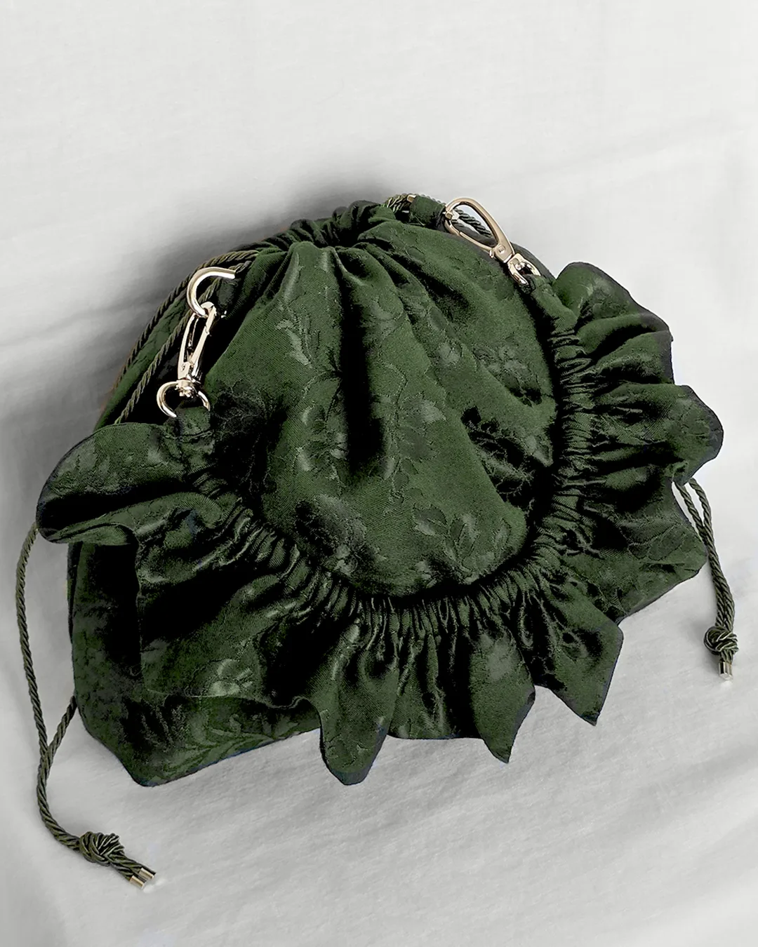 Mała torebka na ramię Flowerhead Mystic Pine wiskozowy żakard złote okucia handmade - Czaje Polska